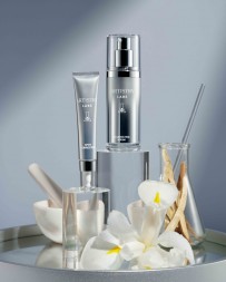 Sistemul iluminator Artistry Labs: o nouă abordare a îngrijirii specifice a tenului