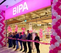 BIPA deschide astăzi primul magazin din România, în Mega Mall București