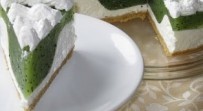 Tort cheesecake cu kiwi 