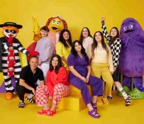 Crocs și McDonald’s au lansat o colecție dedicată fanilor înrăiți