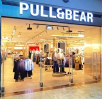 Pull & Bear a redeschis magazinul său emblematic din Băneasa Shopping City 