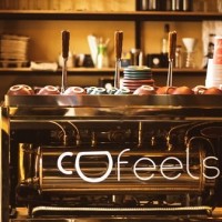Un an de Cofeels, prima cafenea socială din Cluj!