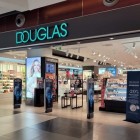 DOUGLAS deschide trei magazine noi în România