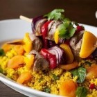 Kebab de miel cu sos marinat Guinness